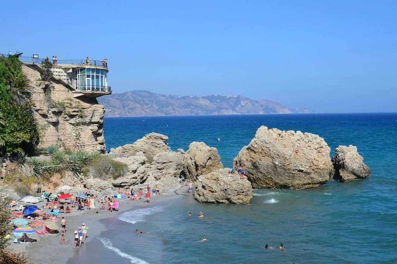 Neptuno Torrecilla Beach Nerja Exterior foto
